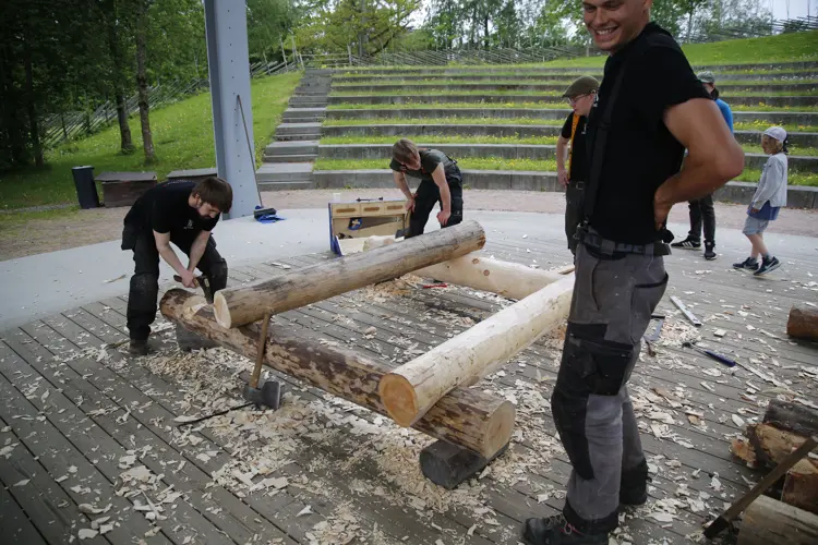 tømrere foto Bygg og Bevar.JPG