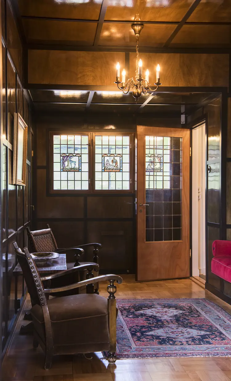 gabonplater dronningens barndomshjem