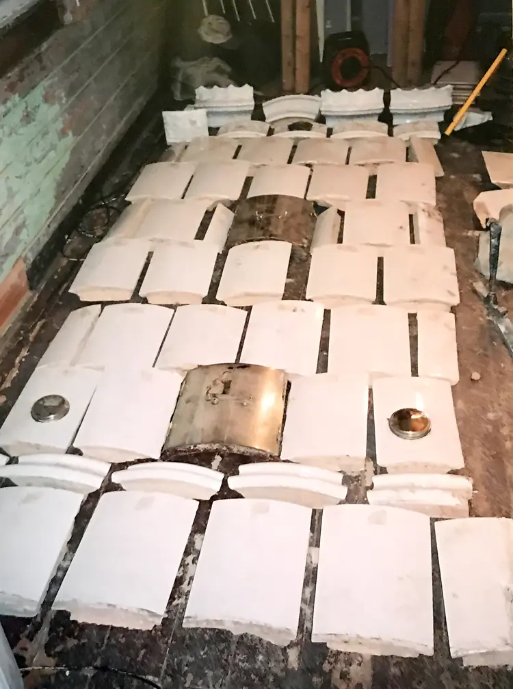 Foto Privat Skarsgaard Kakkelovn Før IMG 5509