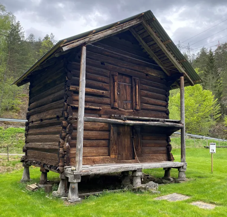 Guggedalsloftet-i-Suldal-Foto-Bygg-og-Bevar