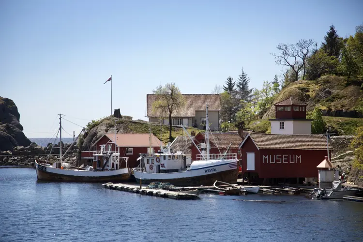 Museum og hus på Nesvaag