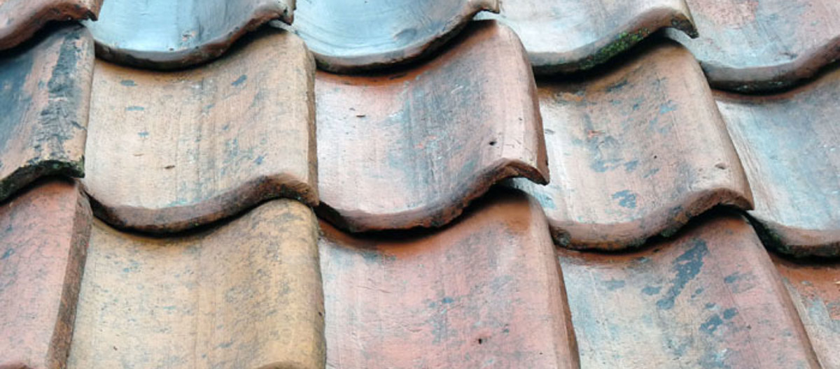 Ser du fingermerkene? Håndstrøken Bakklandstegl. Foto: Torgeir, Tradisjonsbygg Trondheim