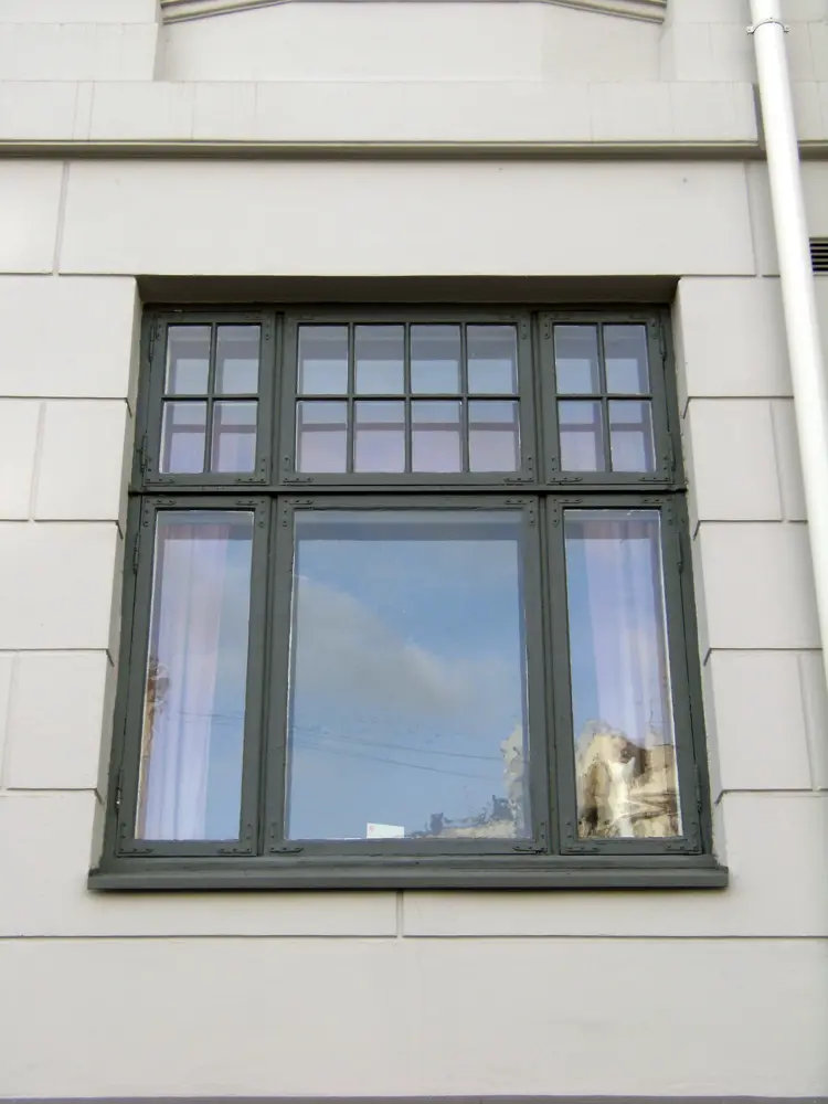 Vinduer i jugendstil. Foto: Byantikvarens arkiv