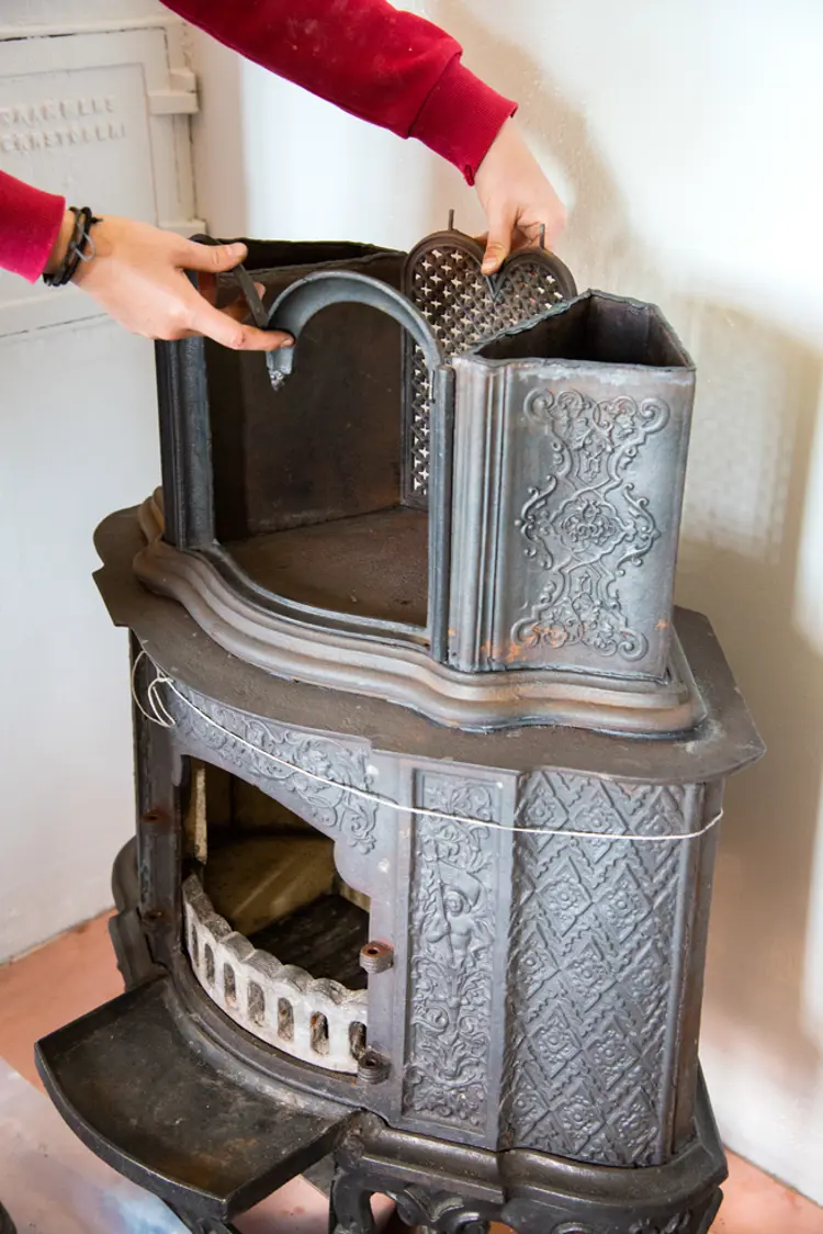 19 Første etasje er satt opp - her er man helt avhengig av å være to personer. Foto: Norske Hjem