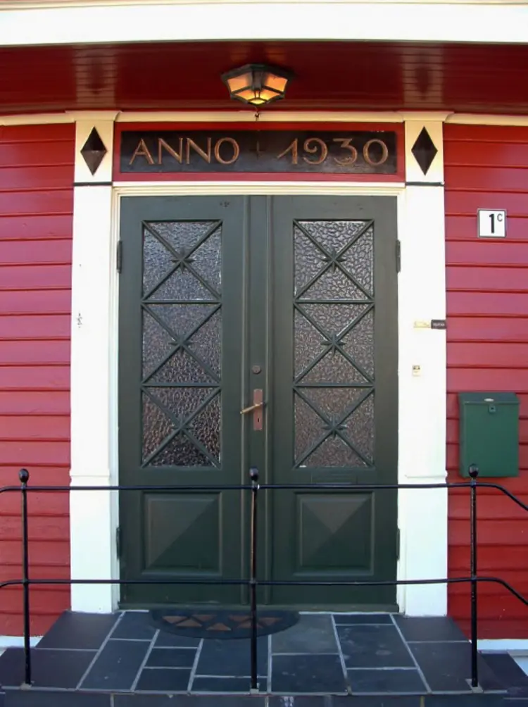 prostebakken doer.jpg