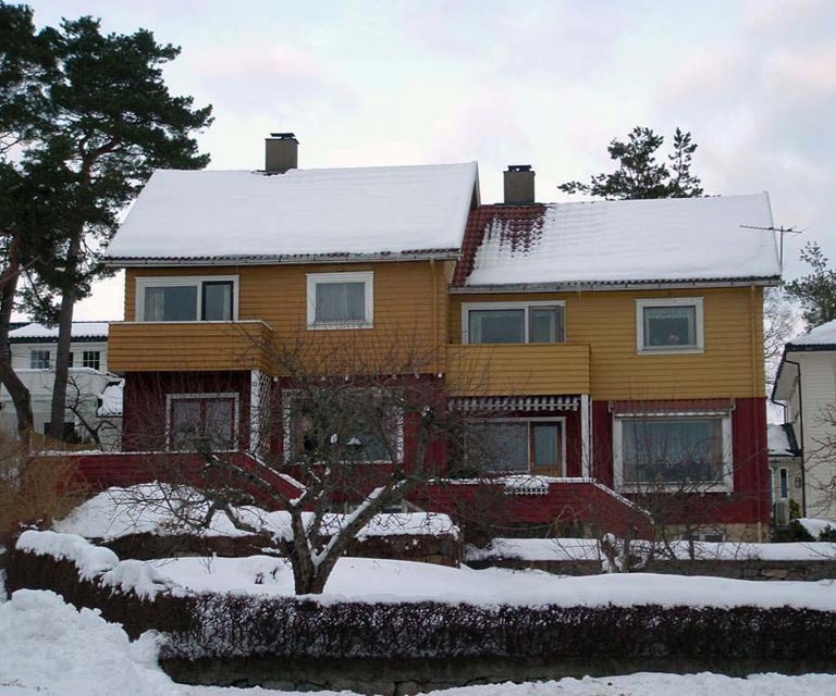 Etterkrigsfunkis, rekkehus i Solveien. Foto: Ivar Ole Iversen, Byggeskikksenteret i Flekkefjord