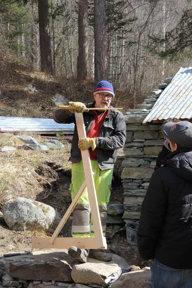 Vinkelen på utkragingen i jordkjelleren