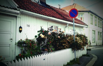 Små hus og små hager - stor idyll. Foto: Hilde Fossum Sundre