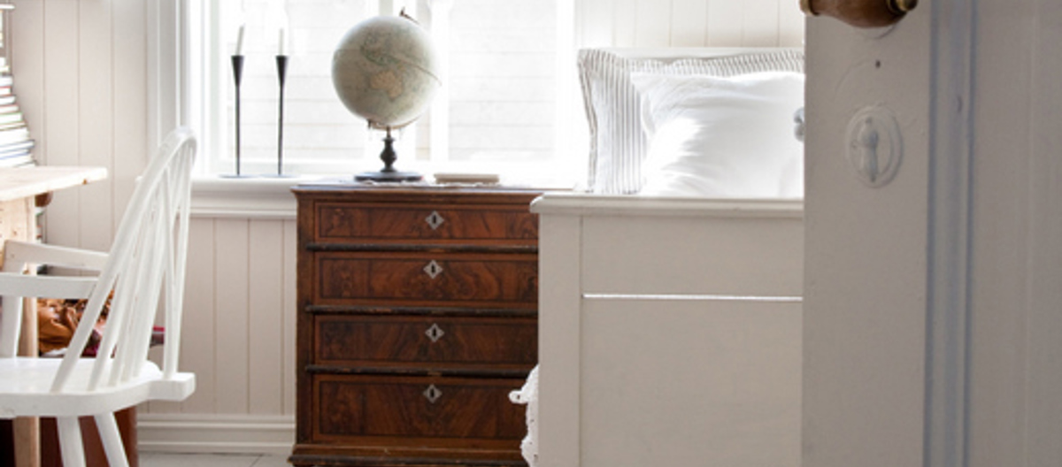 Med døra på gløtt. Foto: Liv J Sandvik Jakobsen