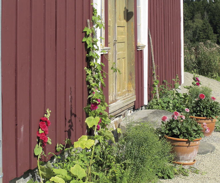 Ofte er gamle hus i bedre stand enn det de kan se ut til ved første øyekast. det er takket være forrige generasjoners bevisste valg av kvalitetsmaterialer og godt håndverk. Foto: Norske Hjem