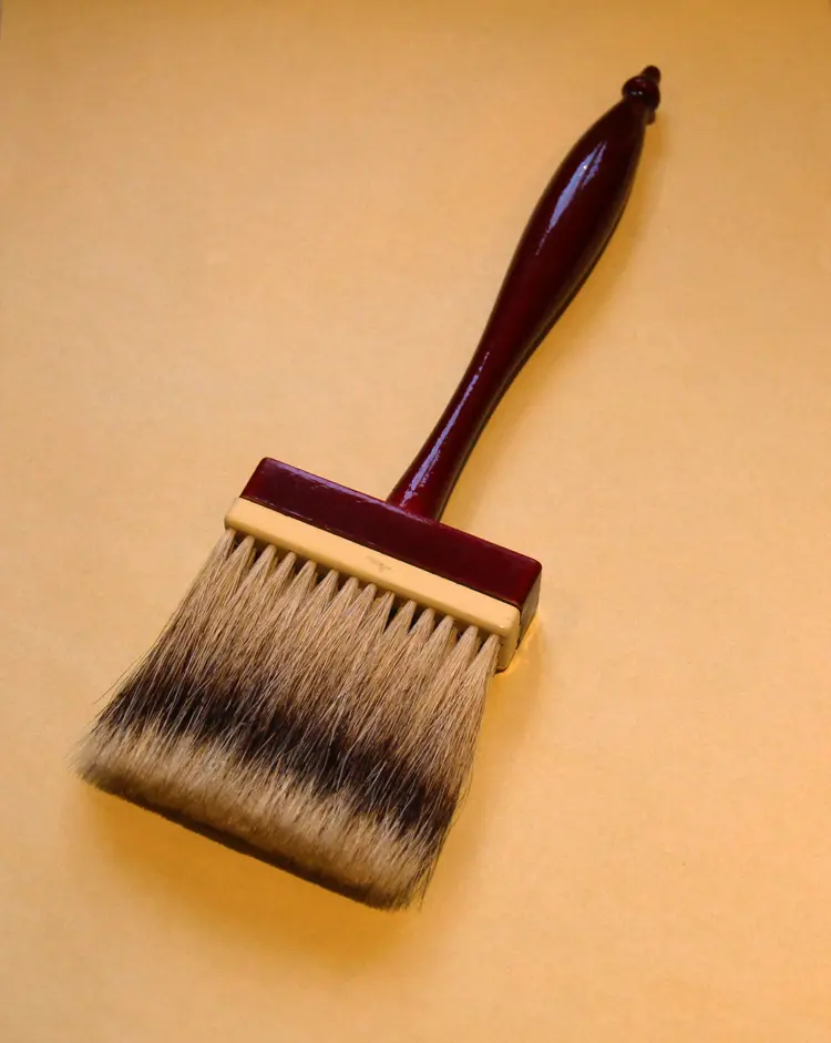 Grevlinghårpensel . Hårene Er Festet Til En Benplate Med En Bronsetråd