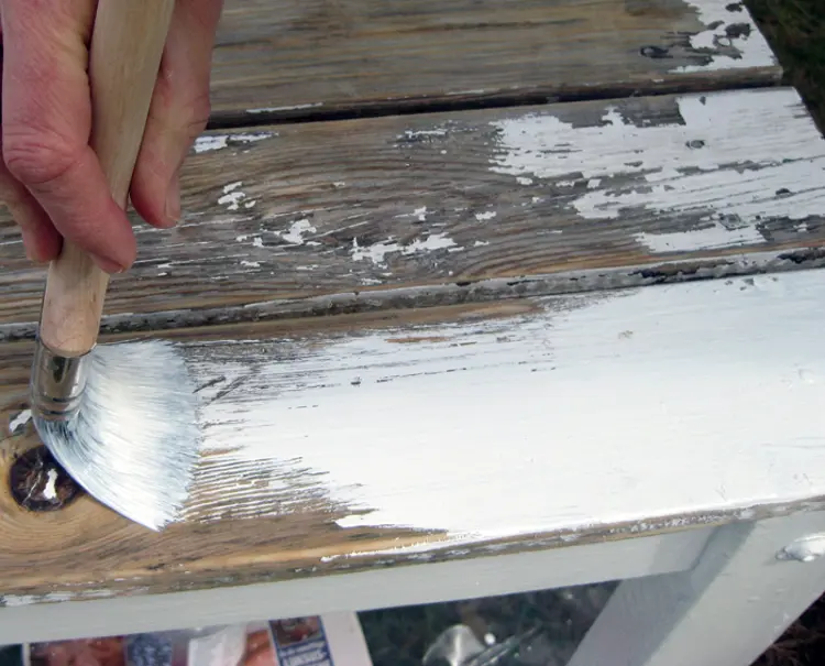 Det er viktig med godt grunnarbeid, god pensel og kvalitetsmaling. Foto: CEWG