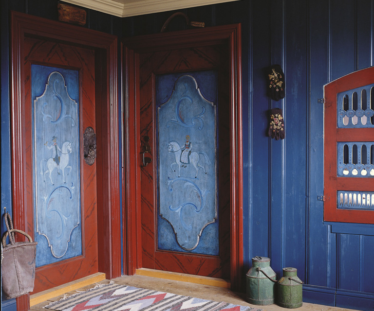 Dekorerte dører. Foto: Else "Sprossa" Rønnevig