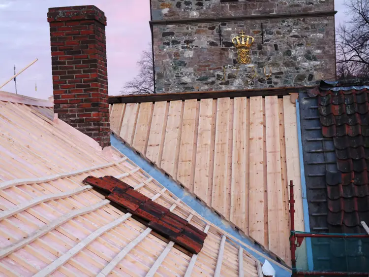 Nytt bordtak, Hornemannsgården, Trondheim. Foto: Tradisjonsbygg Trondheim