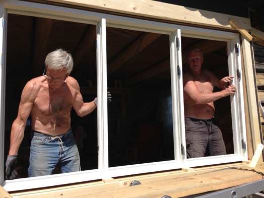 Vinduet monteres.jpg Vinduet monteres.jpg