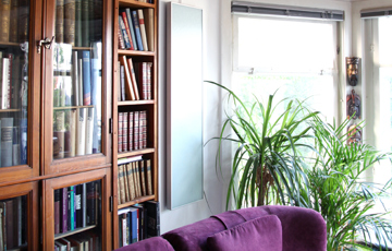 Infrarød varme på veggen - kan erstatte kostbart vindusbytte! Foto: CEWG