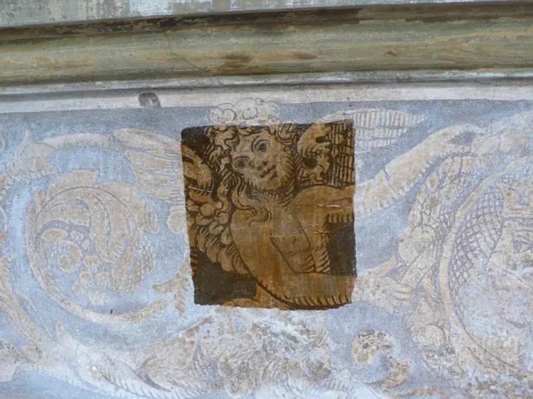 Motivet kommer frem igjen etter rensing og fiksering med kalkvann. Foto: T. Berner