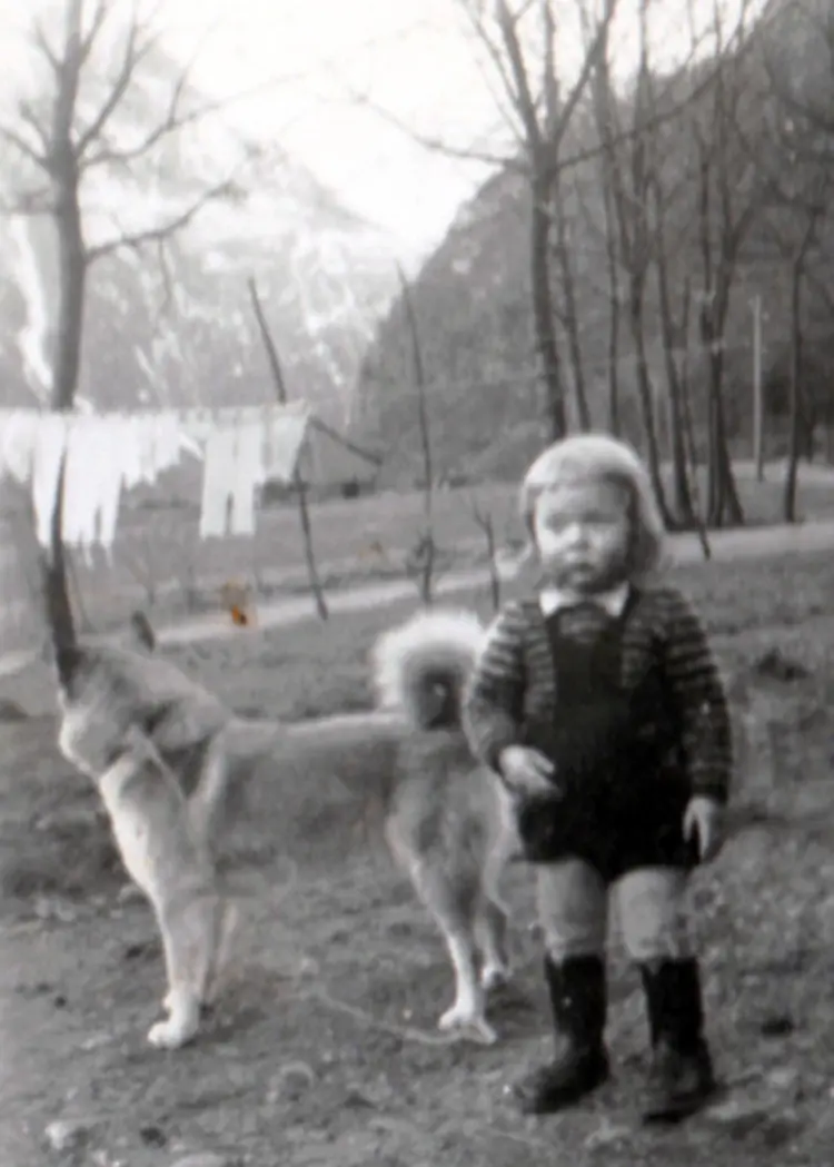 Saman med Rex i Erketunet.jpg