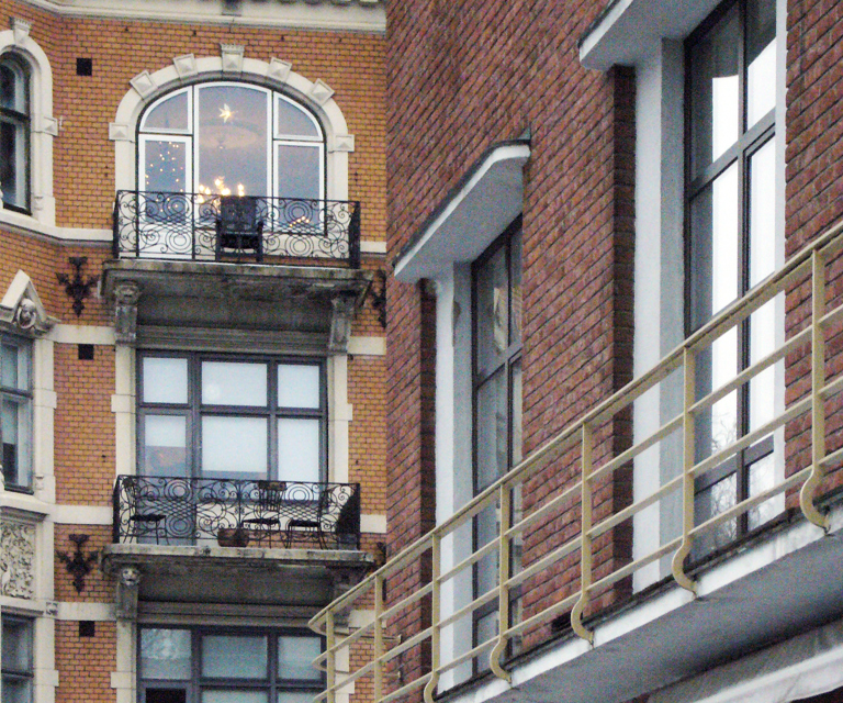 Sverregården, Thomles gate 4 og Drammensveien 44. Her møtes to tydelige stilarter, fra slutten av 1800-tallet og funkis fra begynnelsen av 1930-tallet. Foto: Karen Bjerke