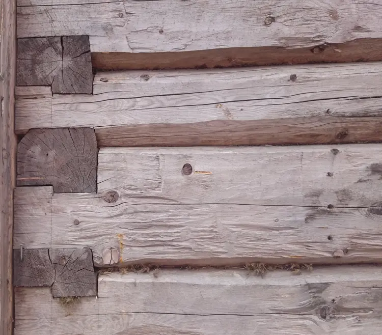 Laftekasse i en låve Foto Per Øyvind Berg