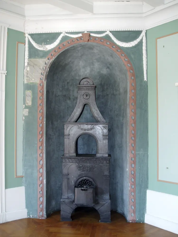 Ovn fra Froland etter modell fra Næs Verks «Kentauren», som ble tegnet av Henrich Meldahl, først nevnt i 1807. Denne versjonen er fra 1820-1830.