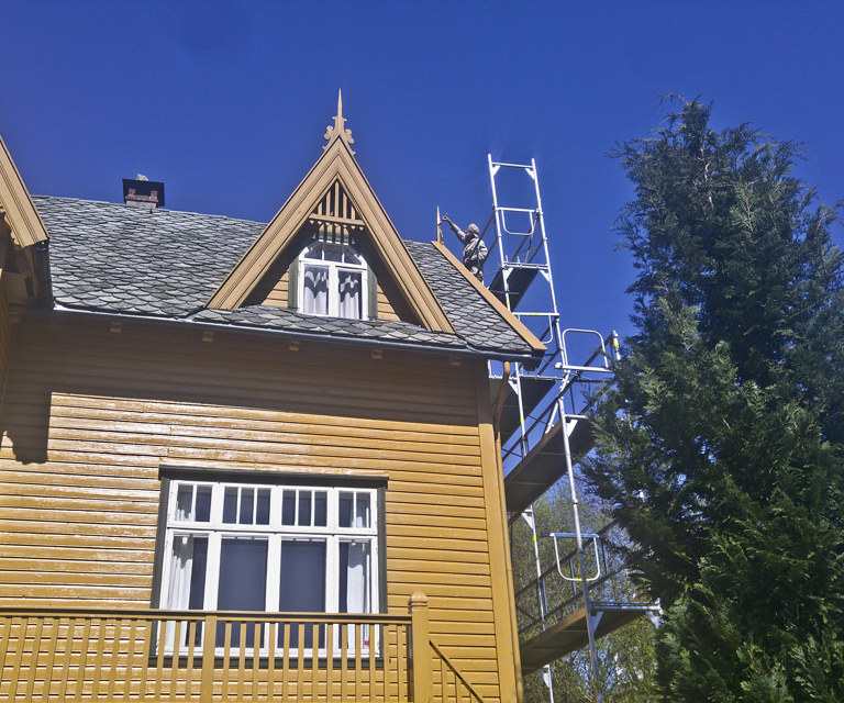 2017 og huset må males igjen. Foto: Øyvind Johnsen