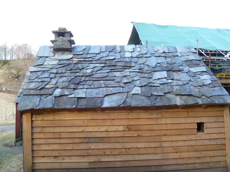 Villskifer-paa-et-uthus-Foto:-Bygg-og-Bevar