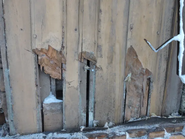 Utvendig original falset tømmermannskledning.jpg