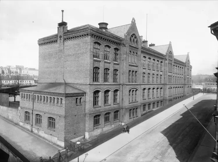 Øvre Foss skole 1910 Oslo bymuseum.jpg