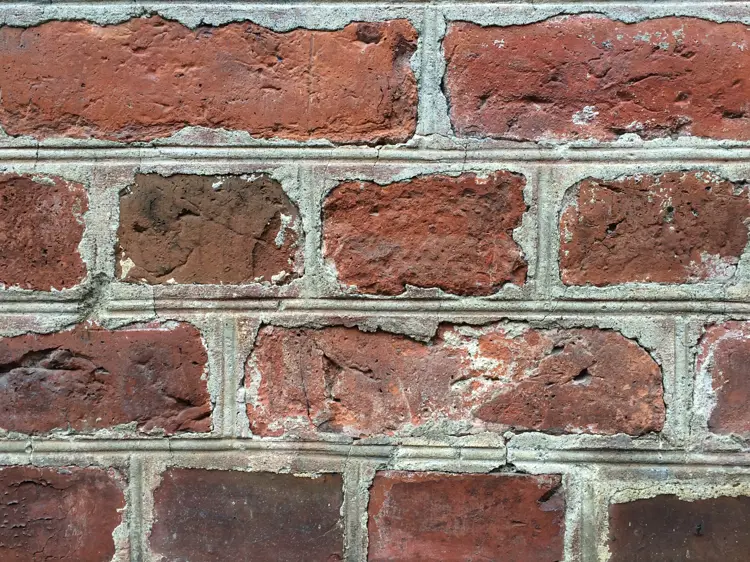 Teglstein-og-polesfug.-Foto:-Bygg-og-Bevar