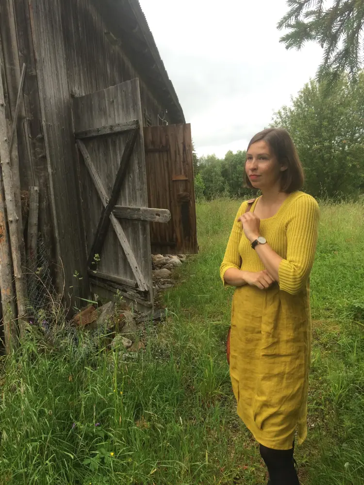 Agnethe Jovall ute på befaring i Hedmark fylkeskommune Foto Agnethe Jovall