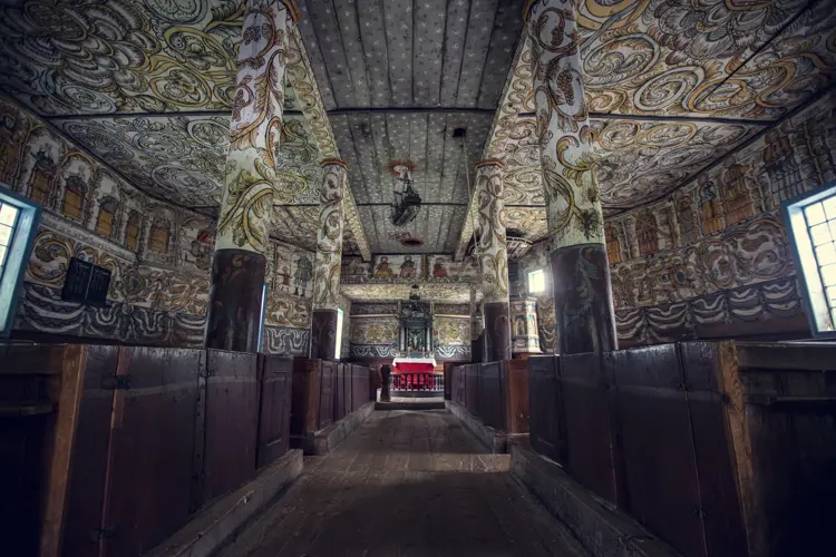 Rosekyrkja i Stordal (1)