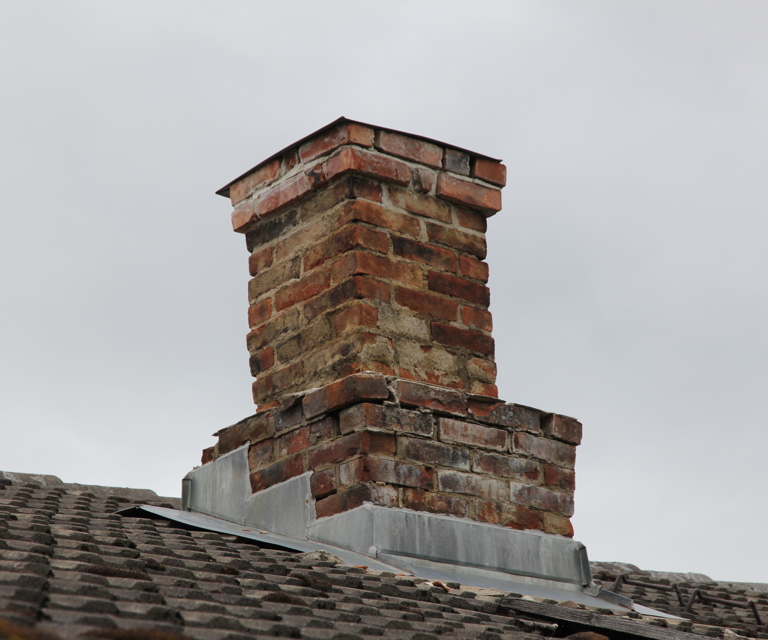 Pipe-av-teglstein-med-fottekking.-Foto:-Bygg-og-Bevar