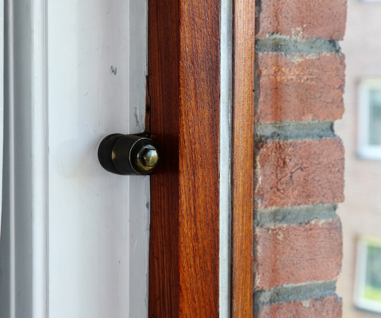 detaljer teakvindu.JPG