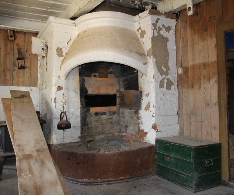 Grue-med-bakerovn-i-Marker-kommune.-Foto:-Bygg-og-Bevar