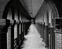 Arkade Kirkeristen, basarhallene i Oslo. Foto: Kulturminnebilder