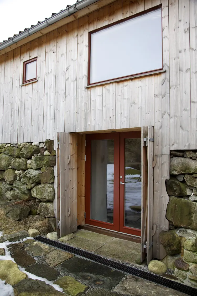 bislag-giljagard-loa-treverk-inngang-doer